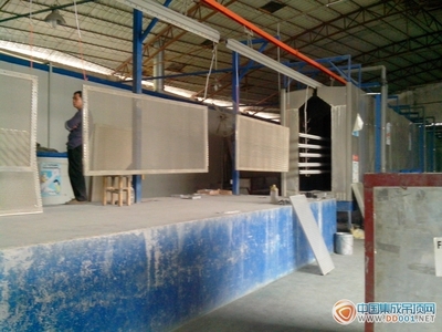 【建筑裝飾材料掛片天花生產廠家】廣州市傳喜金屬制品-中國集成吊頂網
